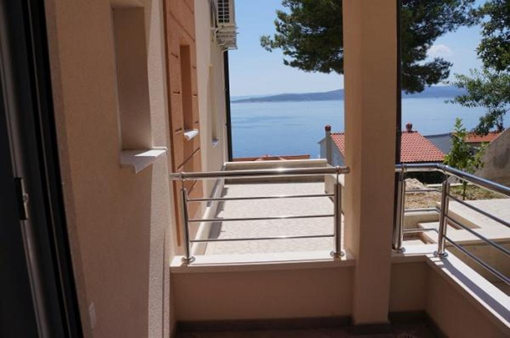 Apartments Karlo Baška Voda Стая снимка