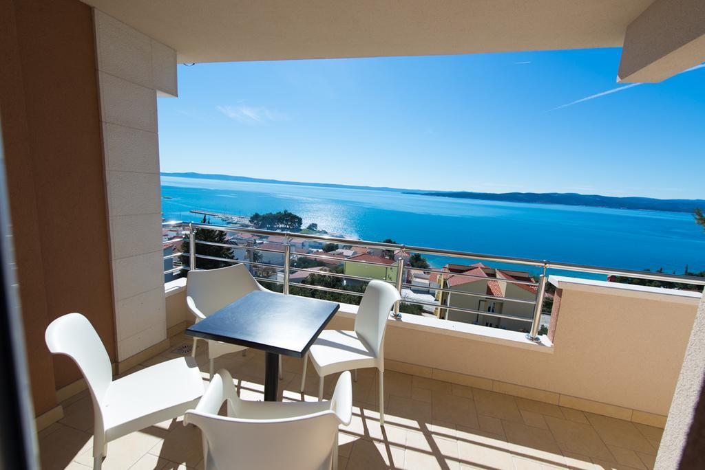 Apartments Karlo Baška Voda Стая снимка