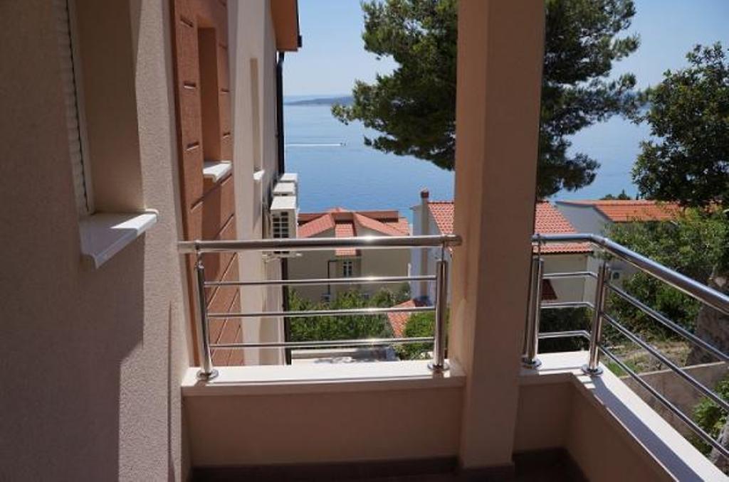 Apartments Karlo Baška Voda Екстериор снимка