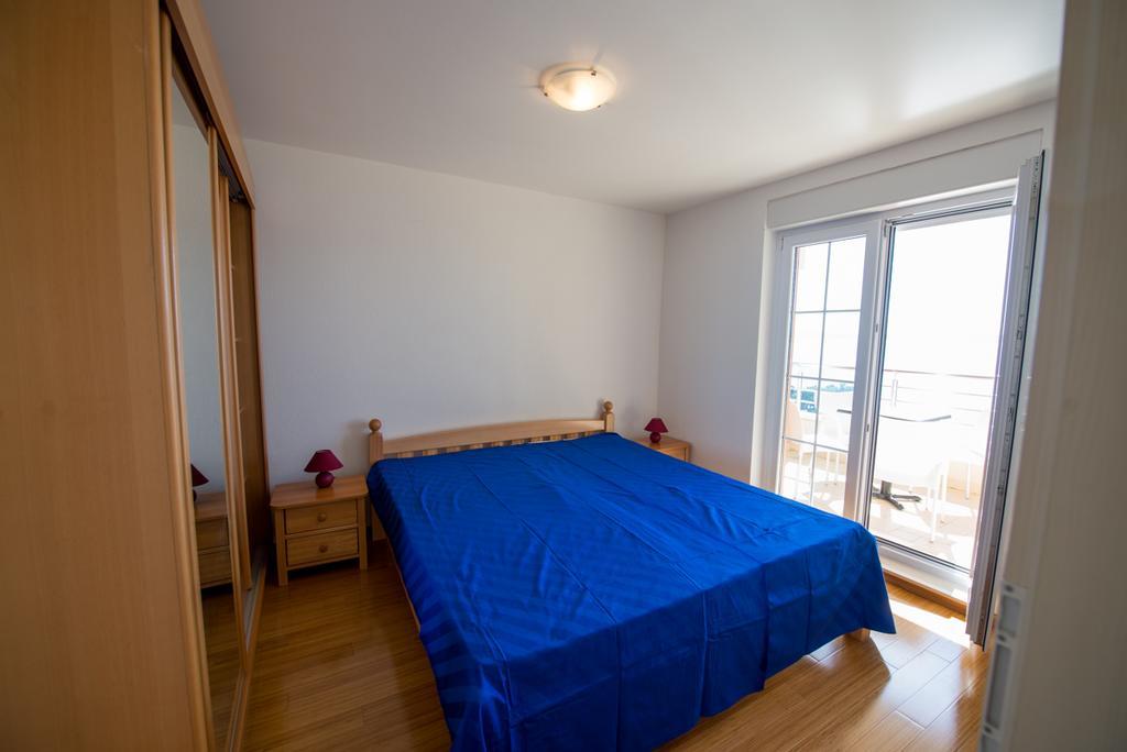 Apartments Karlo Baška Voda Стая снимка