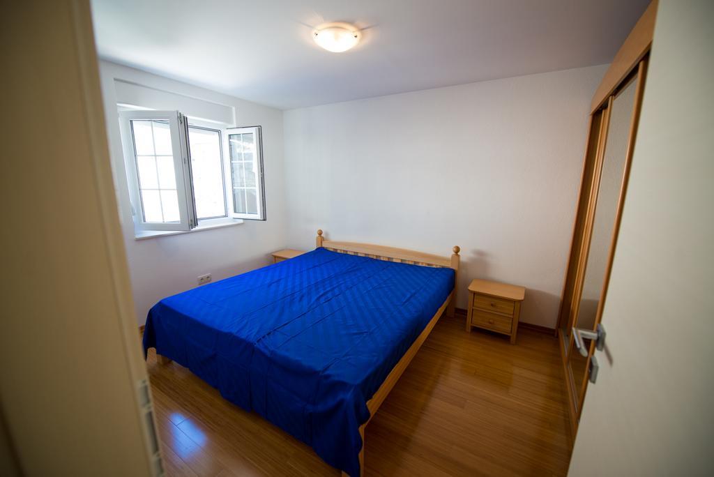 Apartments Karlo Baška Voda Екстериор снимка