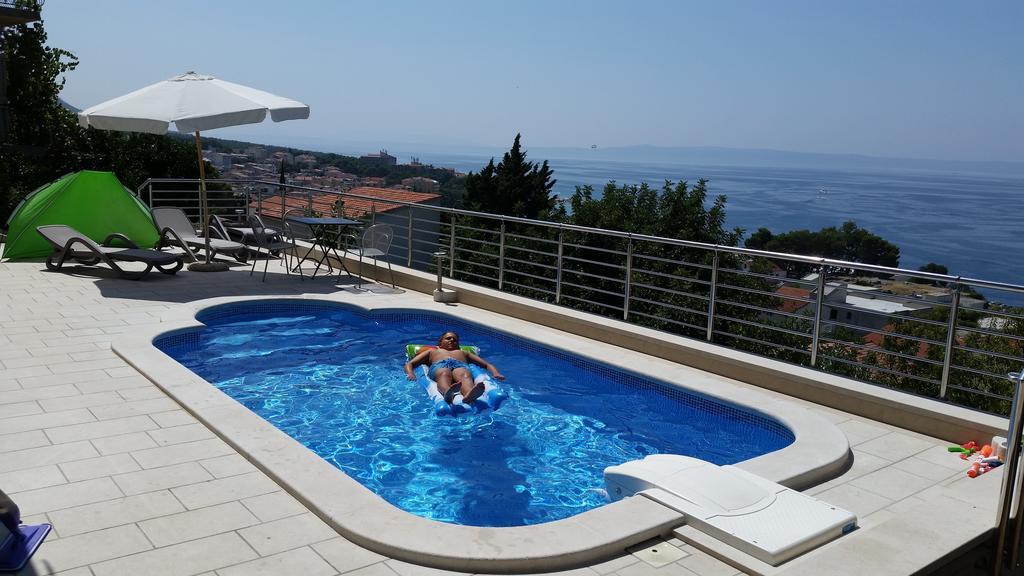 Apartments Karlo Baška Voda Екстериор снимка