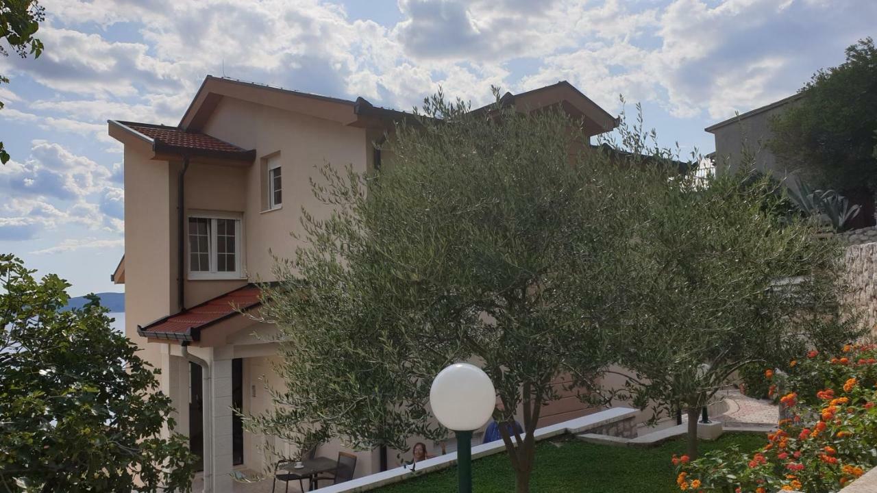 Apartments Karlo Baška Voda Екстериор снимка