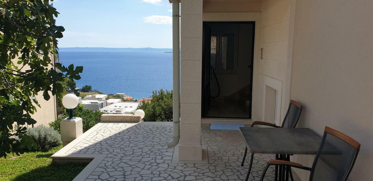 Apartments Karlo Baška Voda Екстериор снимка